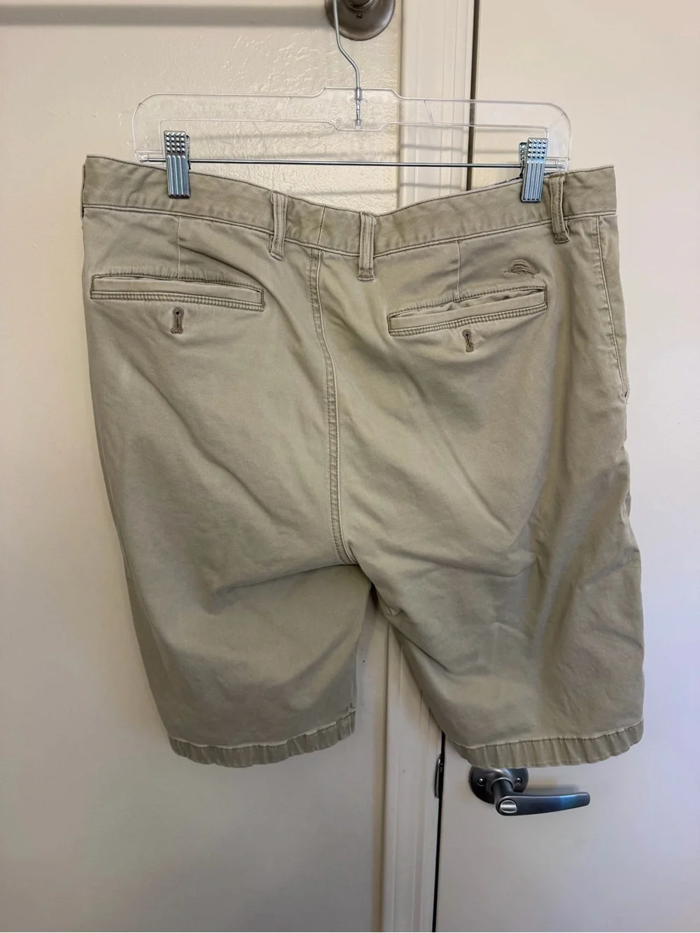 Tommy Bahama Khaki Men's Shorts Size 34 - Picture 5 of 6